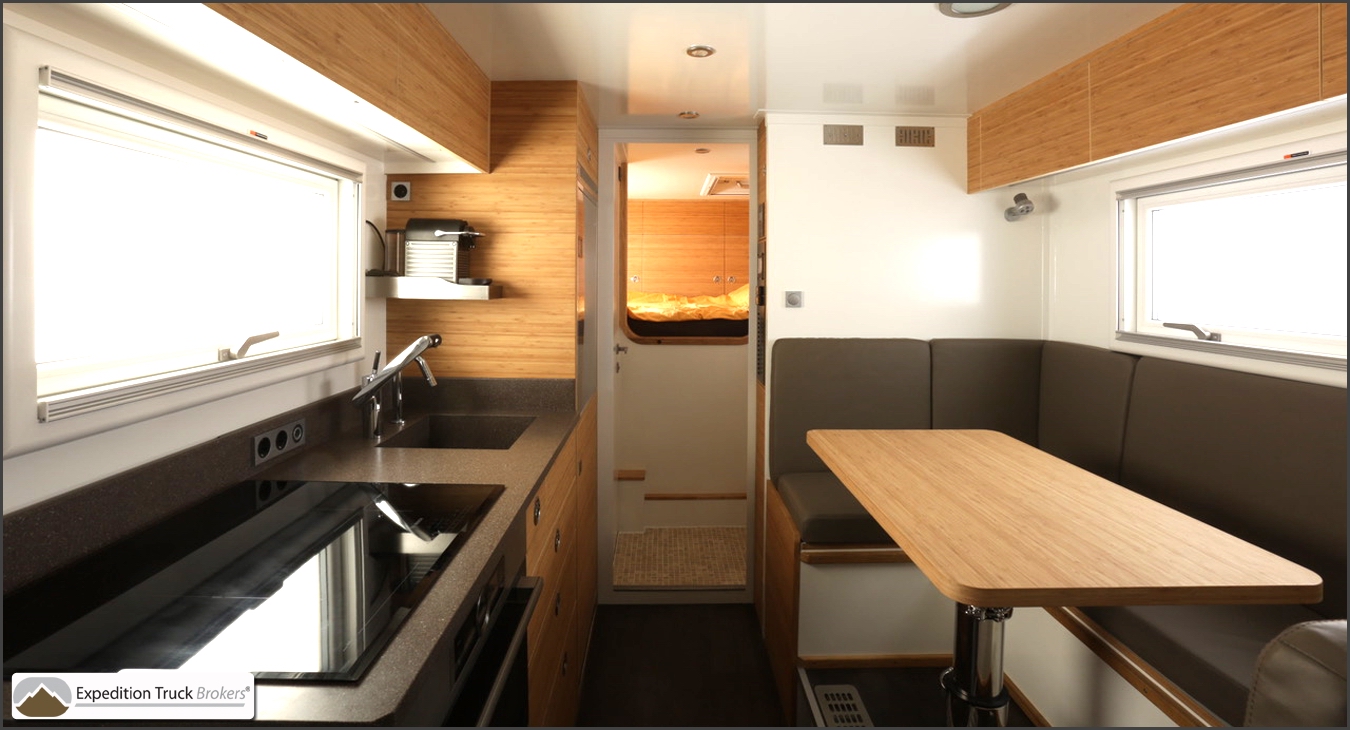 Large interior lay-out for a 6x6 truck