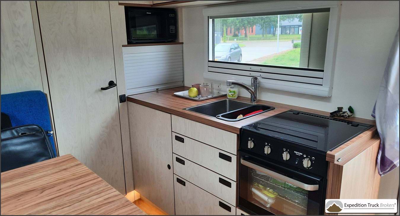 MAN 4x4 Overland Camper met complete keuken uitrusting