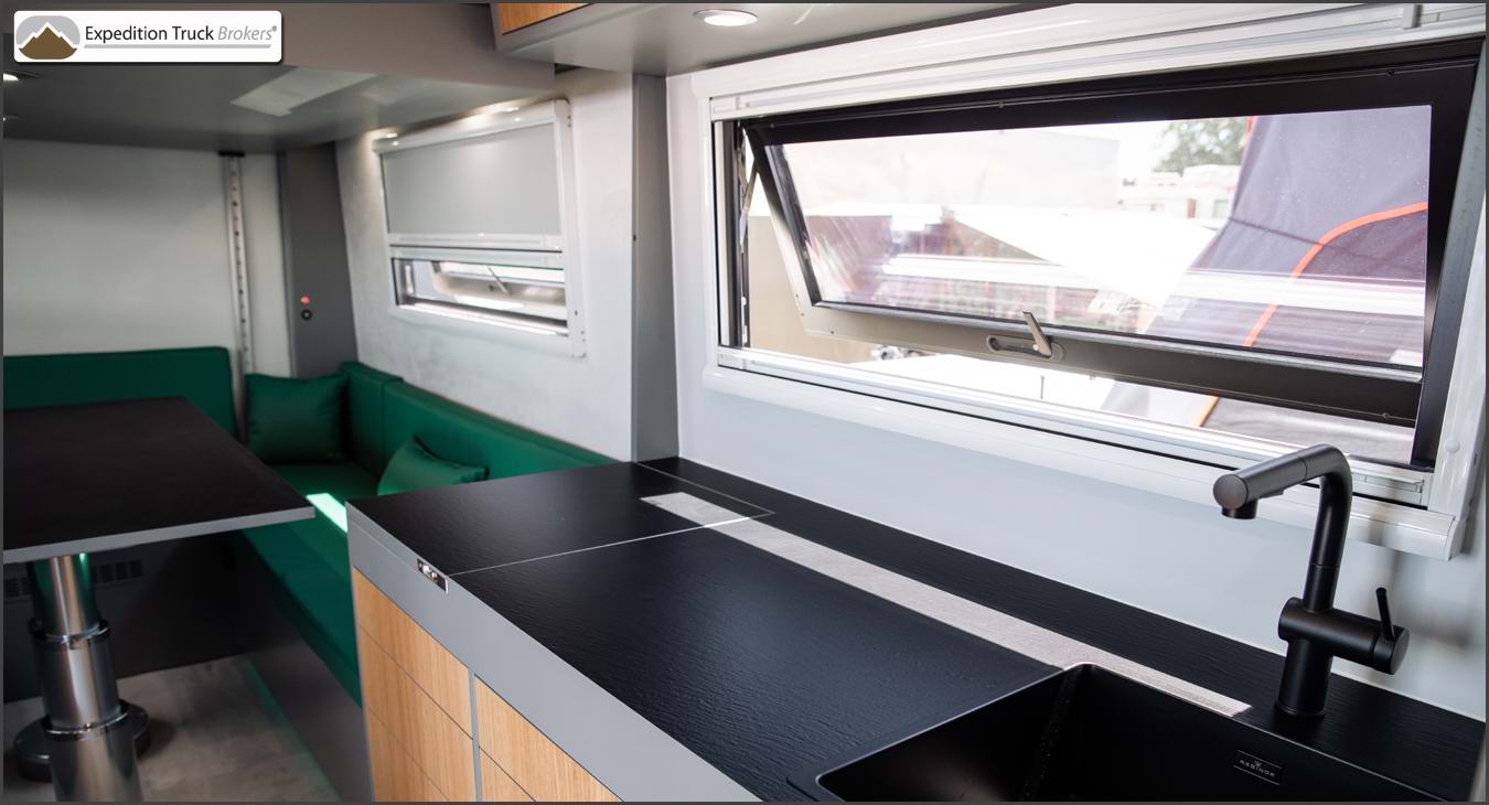 Intérieur Cuisine MAN TGM 13.290 Camion Camping Car Tout Terrain Carbon 