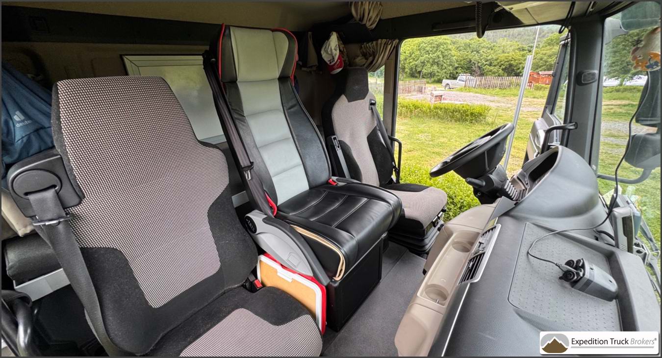 MAN TGM 13.290 4x4 Camion Terrestre cabine du chauffeur