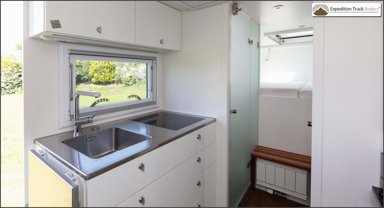 Mercedes Arocs 2033 Camion Campingcar cuisine