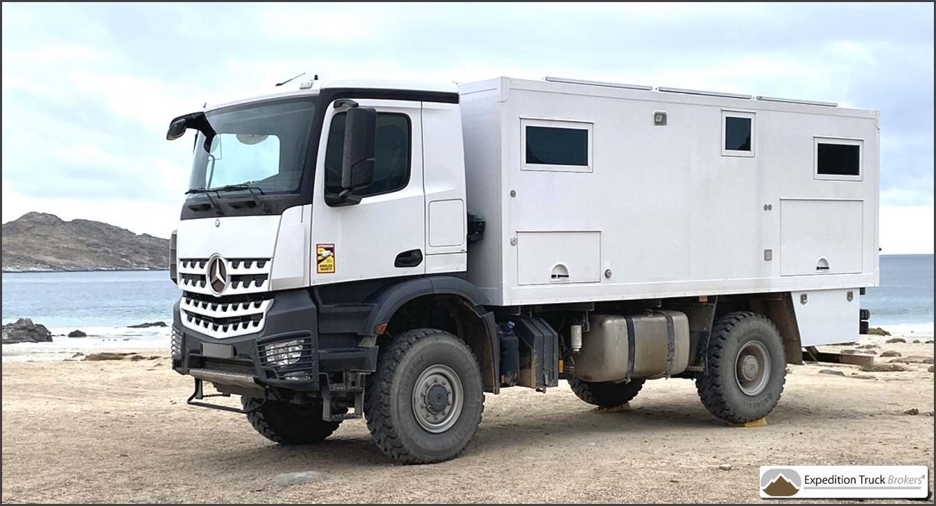 Mercedes Arocs 2033 4x4 Camion Camping Car  Mercedes Arocs 2033 4x4 Camion Camping Car avec lits longitudinaux !
