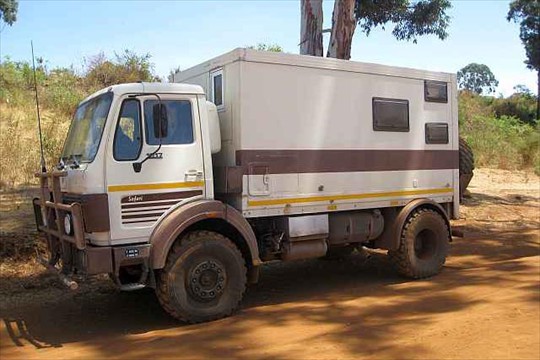 mercedes 4x4 camper truck